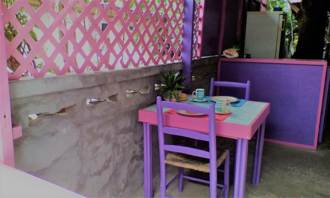 Somewhere Special Guesthouse Грос Айлет Екстериор снимка