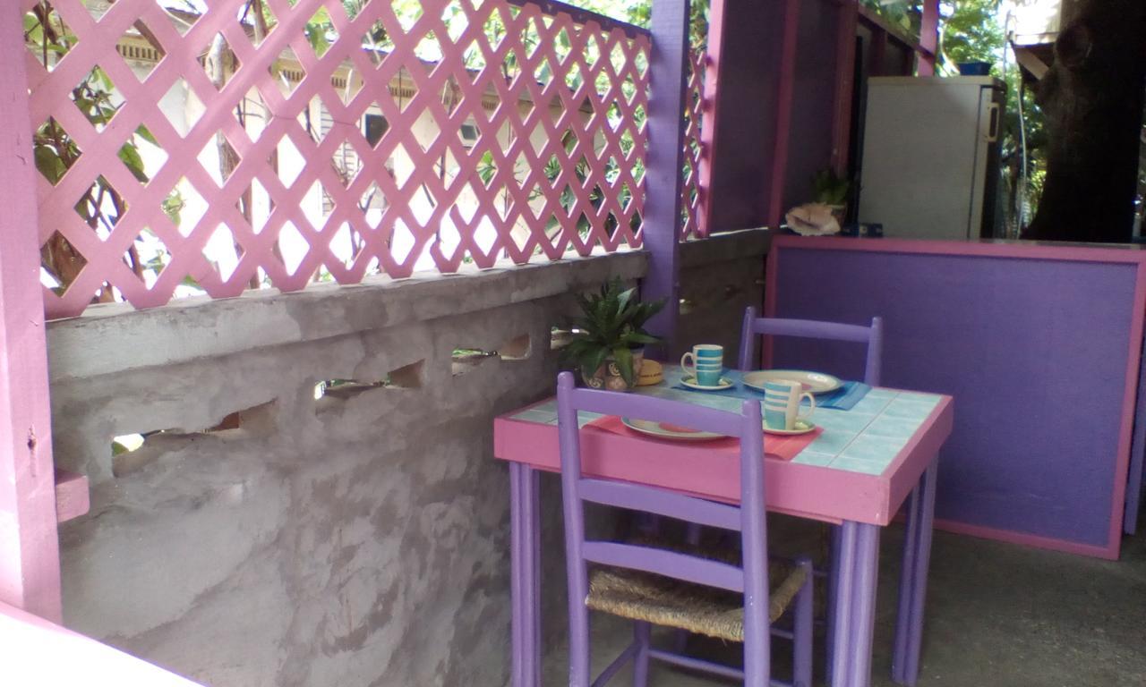 Somewhere Special Guesthouse Грос Айлет Екстериор снимка