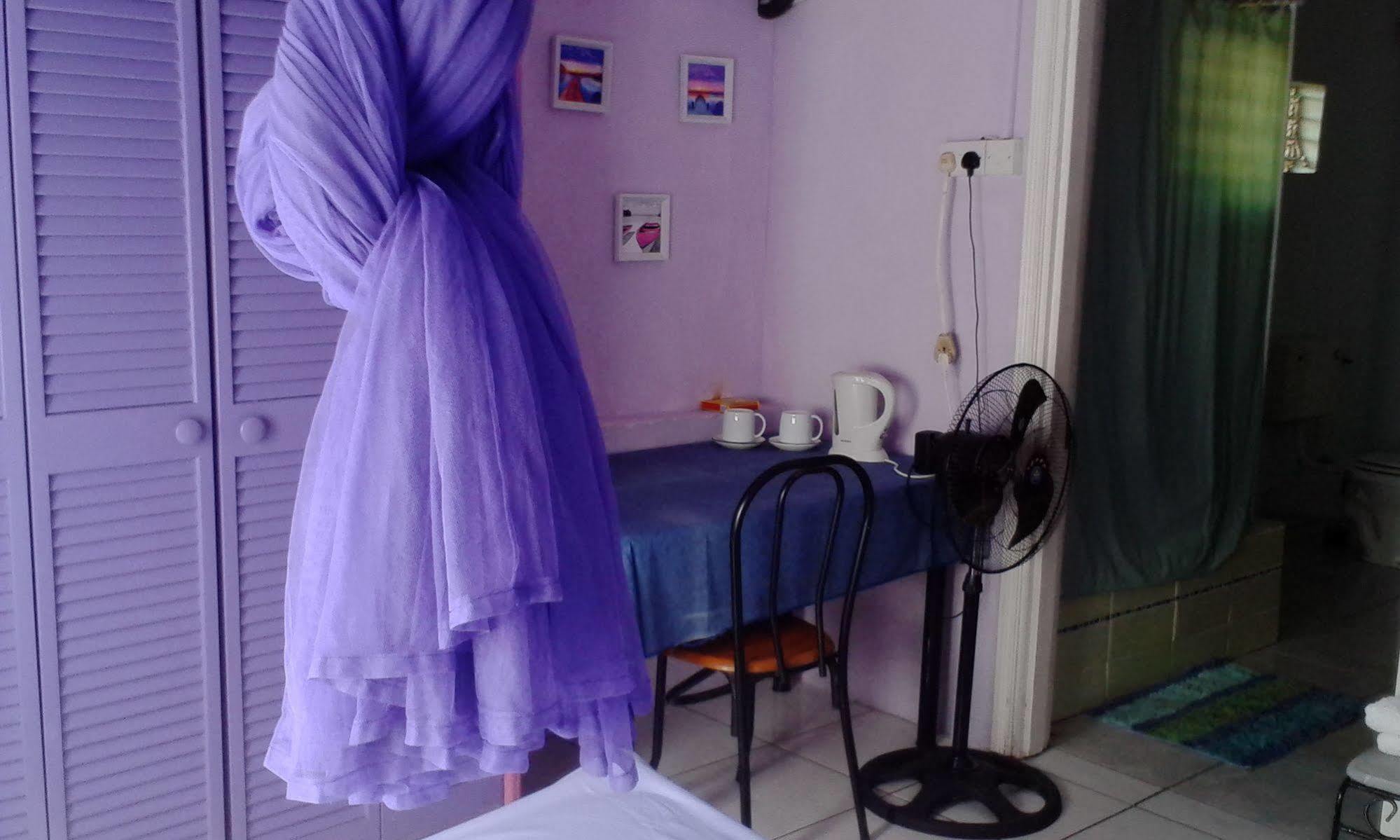 Somewhere Special Guesthouse Грос Айлет Екстериор снимка